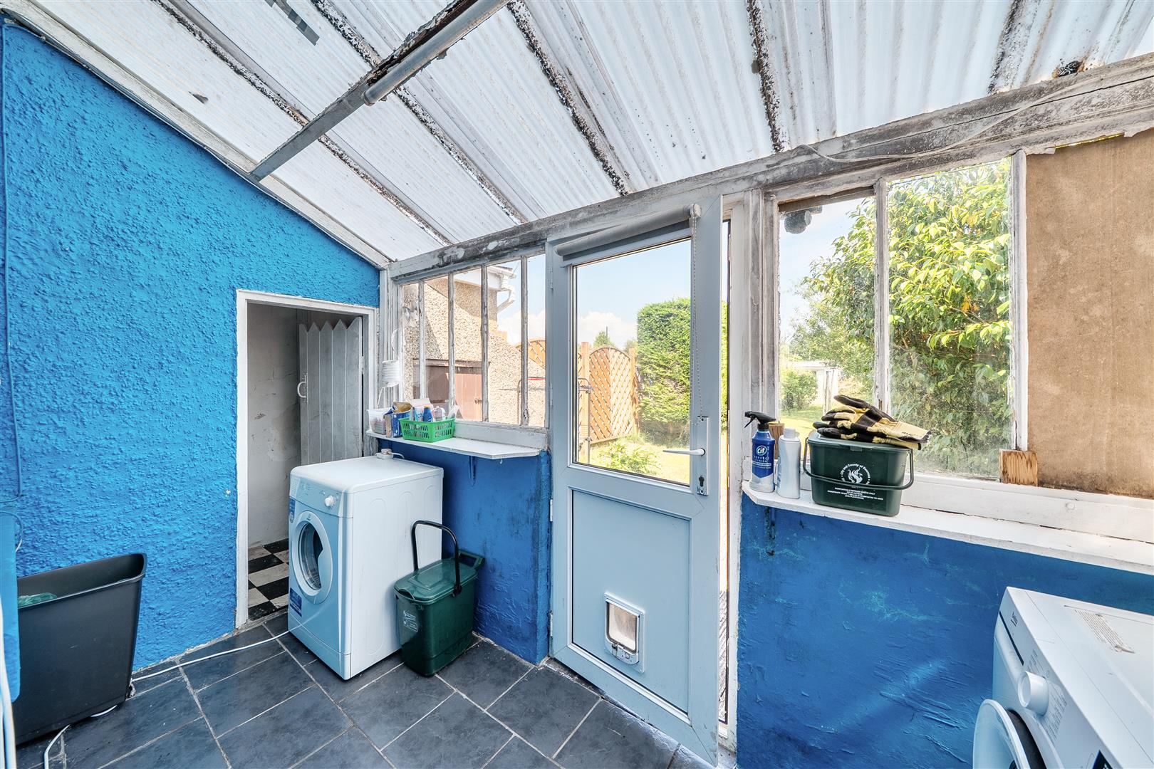 Middle Road, Gendros, Swansea, SA5 8EQ